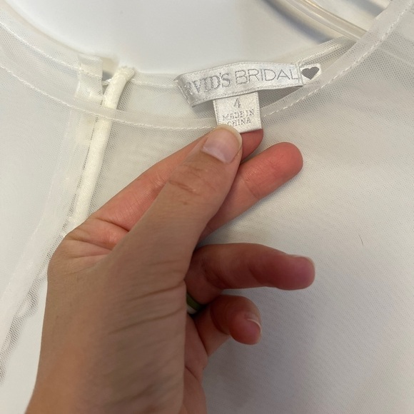David’s Bridal NWT Shear Wedding Ivory Cover Long Sleeve Sz 4 - Picture 6 of 8